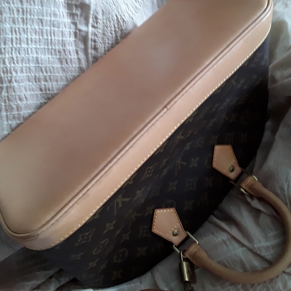 HELLO GORGEOUS! LV ALMA SOLD! - Picture 5 of 12